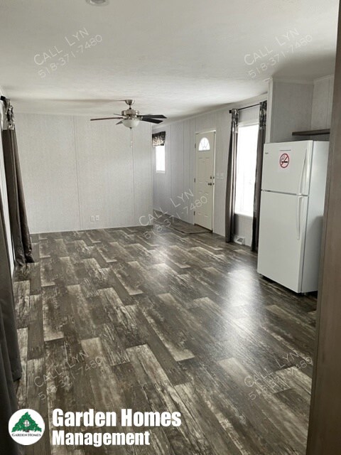 Building Photo - 230 Halfmoon Cir