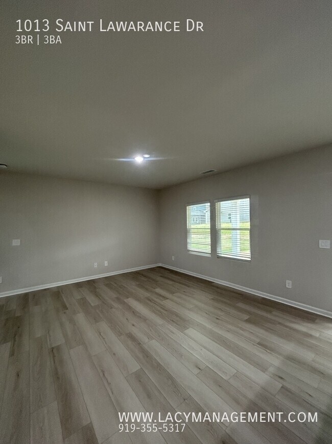 Foto del edificio - 1013 Saint Lawarance Dr-