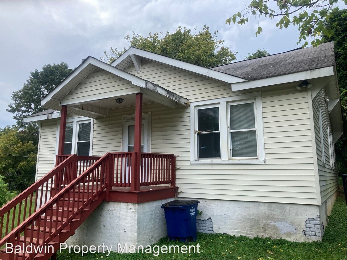 Primary Photo - 2 br, 1 bath House - 2412 NE CLEVELAND AVENUE