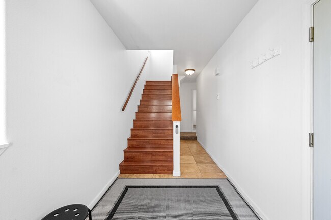 Building Photo - 2675 Bald Eagle Ct