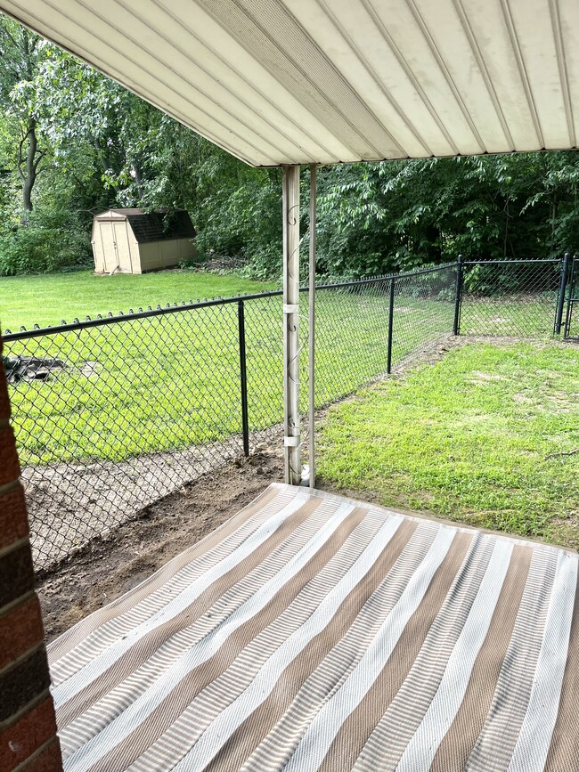 Building Photo - 297 Nokomis Dr