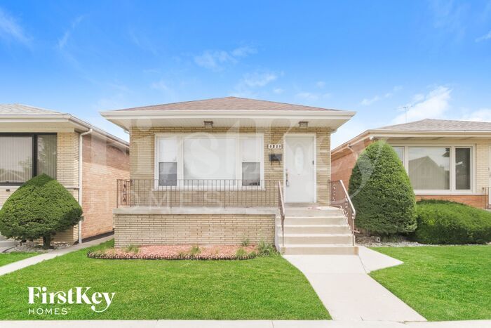 Foto principal - 8229 S Sacramento Ave
