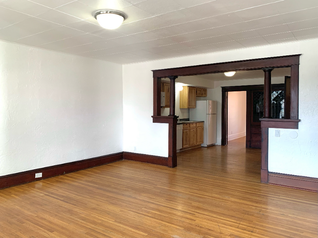 Building Photo - 1022 W Sinto Ave