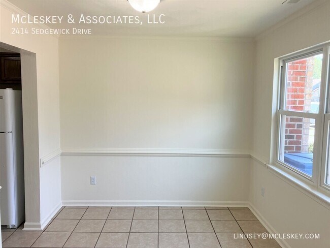 Foto del edificio - 2414 Sedgewick Dr