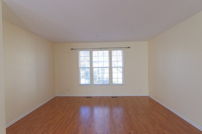 Foto del edificio - 2762 N Greenwood Ave