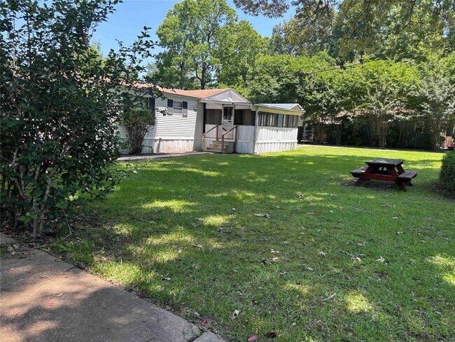 Foto del edificio - 133 Cherokee Ln