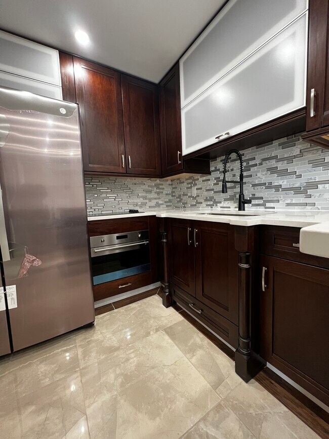 Foto del edificio - 16443 95th St