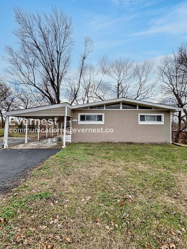 Building Photo - 1130 Trampe Ave