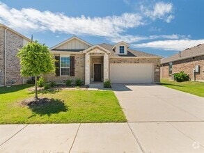 Building Photo - 803 Goldenrod Ln