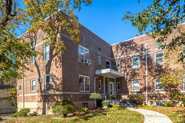 Foto del edificio - 515-585 Castleton Ave