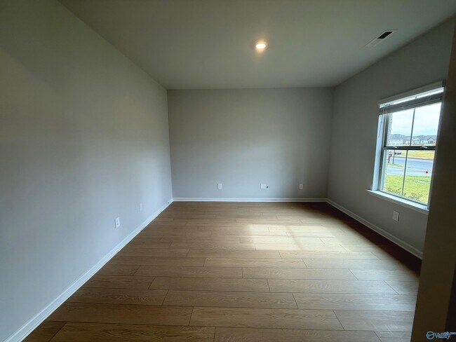 Foto del edificio - 15617 Ruthie Lynn Dr