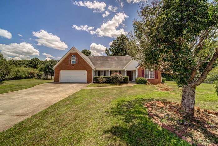 Primary Photo - 147 Shenandoah Ct, Hiram, GA