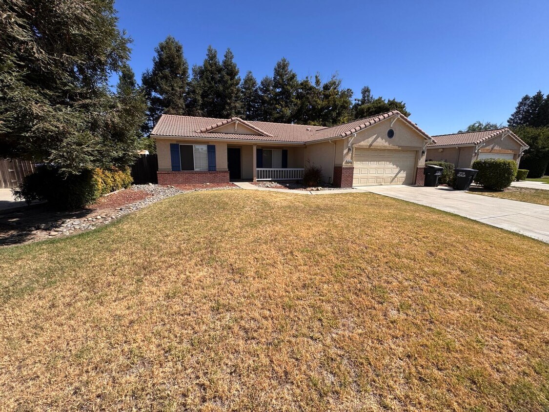 Foto principal - Cozy Home for rent in Visalia