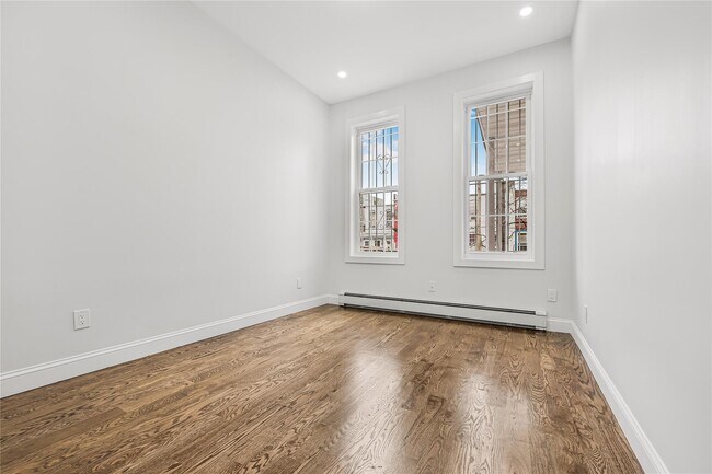 Foto del edificio - 164 Atkins Ave