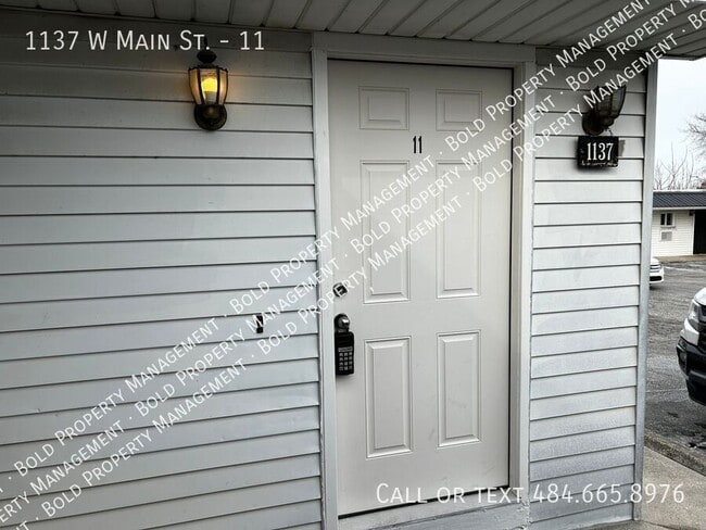 Foto del edificio - 1137 W Main St