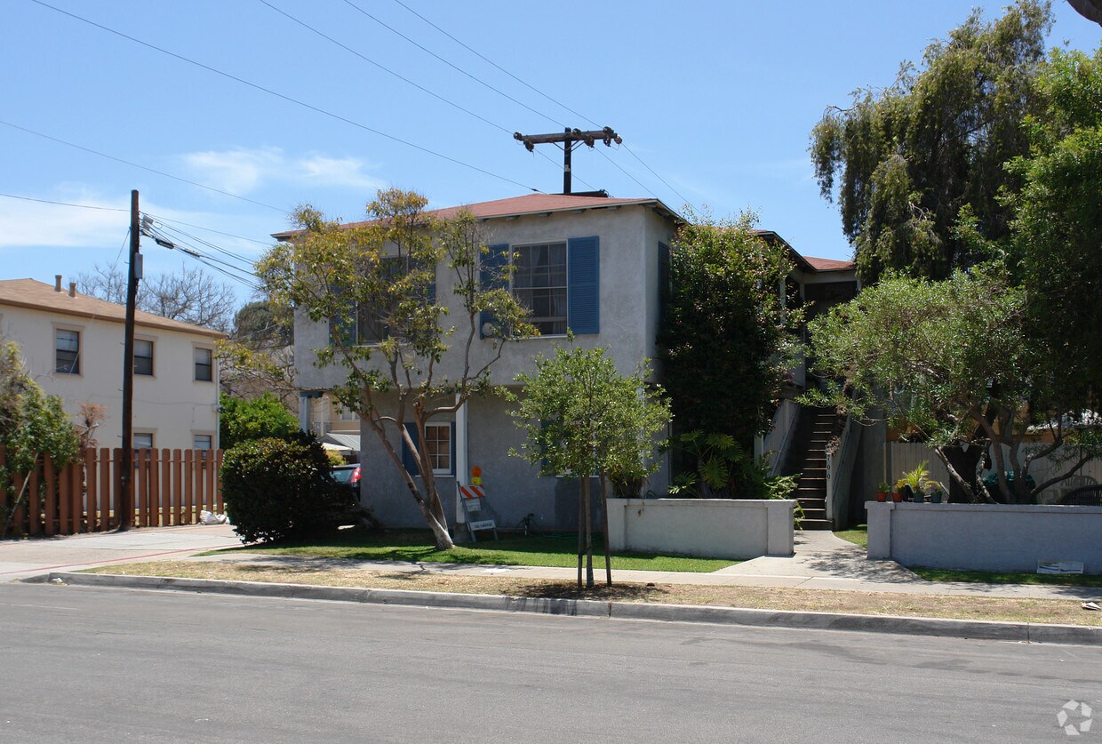 Building Photo - 700 7th St