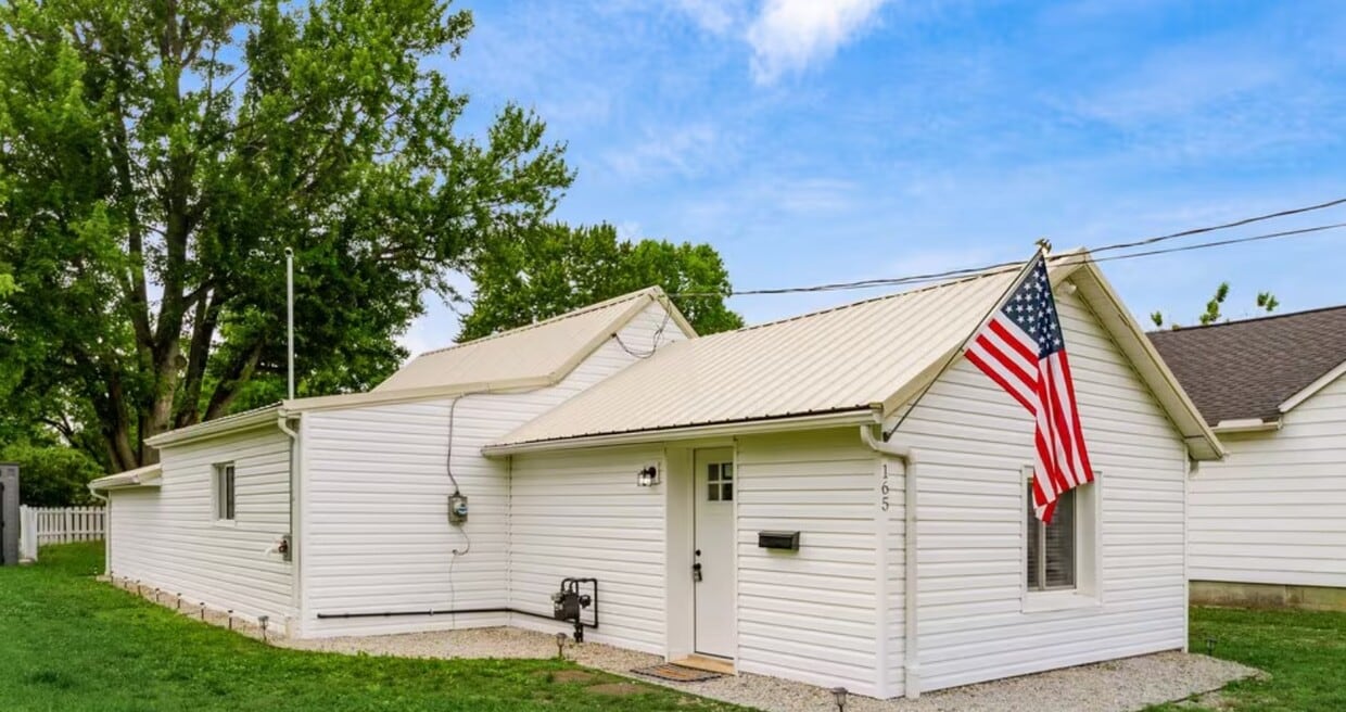 Primary Photo - 165 W Jersey St