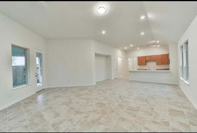 Building Photo - 6711 Knl Spg Wy