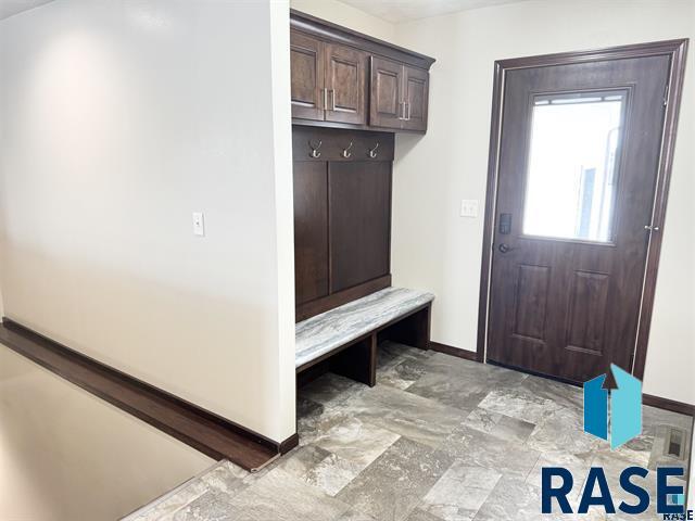 Foto del edificio - 504 Cedar Dr