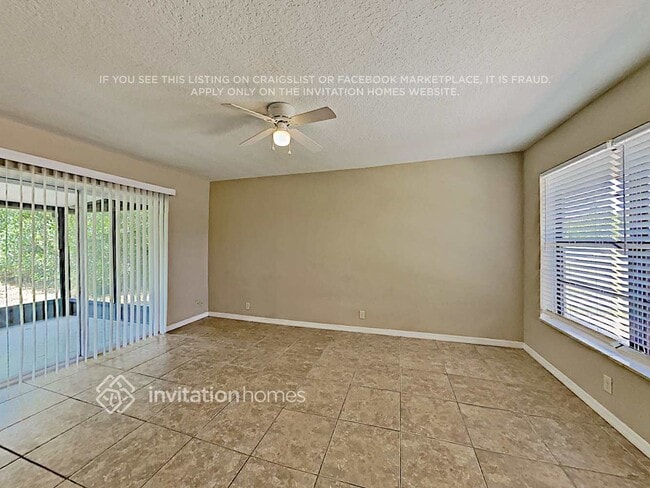 Building Photo - 527 Brighton Way