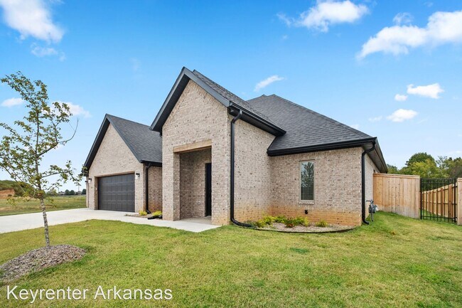 Building Photo - 4 br, 2.5 bath House - 4805 SW Scarlet Oak St