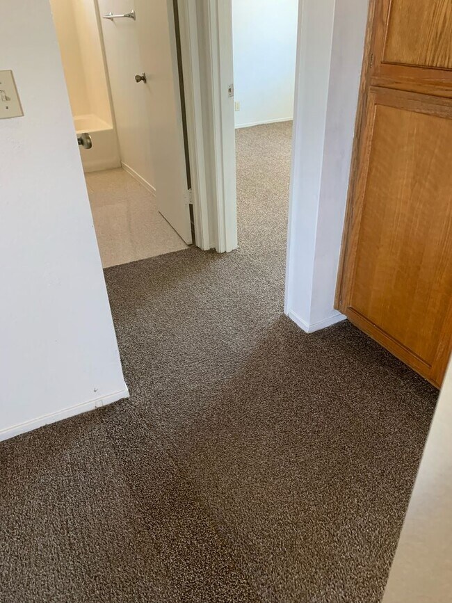 Foto del edificio - 2 BEDROOM 1 BATH UNIT