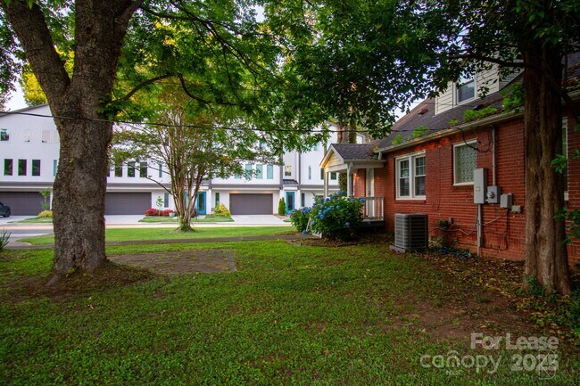 Foto del edificio - 3400 Eastway Dr