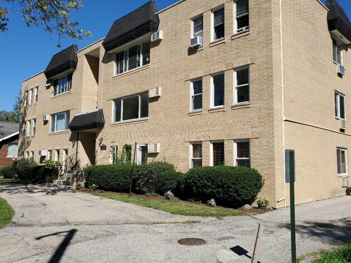 1328 ford Ave Unit 208, Des Plaines, IL 60016 Condo for Rent in Des Plaines, IL