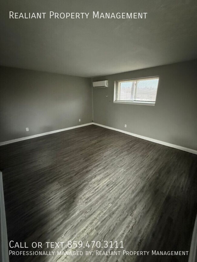 Foto del edificio - 2082 Fairmont Ct