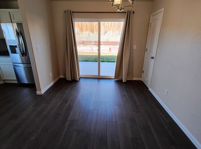 Foto del edificio - 3 Bedroom 2.5 Bath Newly Remodeled Home