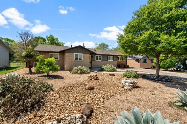 Foto del edificio - 1113 S Meadows Dr