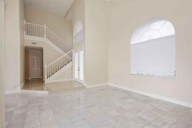 Foto del edificio - 17351 SW 12th St