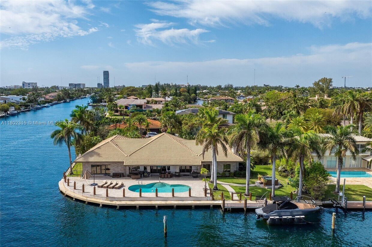 Foto principal - 655 Hibiscus Dr
