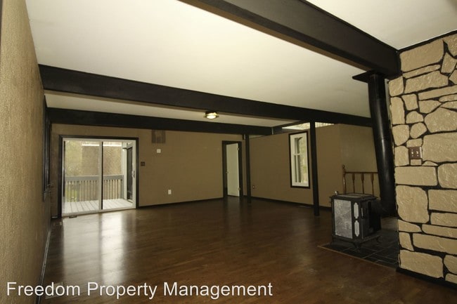 Building Photo - 4 br, 3 bath House - 7213 Ridgeway Drive
