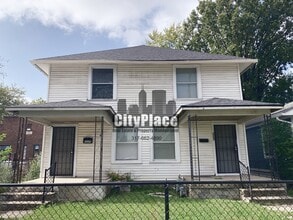 Building Photo - 1022 N Rural St