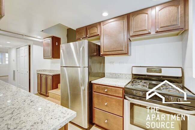 Foto del edificio - 1333 W Addison St
