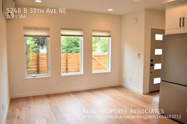 Foto del edificio - 5248 39th Ave NE