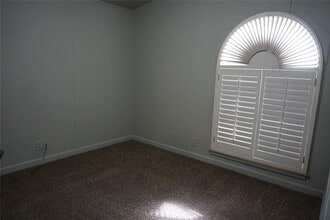 Building Photo - 8786 Scarlet Oak