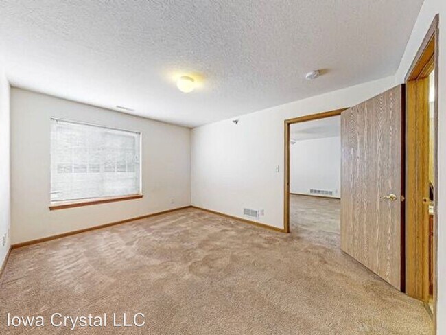 Building Photo - 219-227 Crystal St
