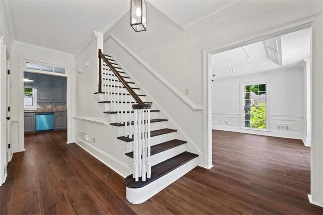 Foto del edificio - 2120 Skyland Cove Ln SW