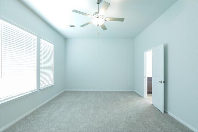 Building Photo - 135 Horseshoe Cove