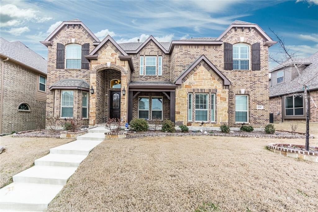Primary Photo - 8206 Fallbrook Dr