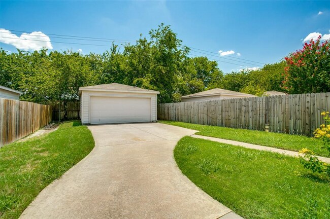 Building Photo - 2644 Ezekial Way