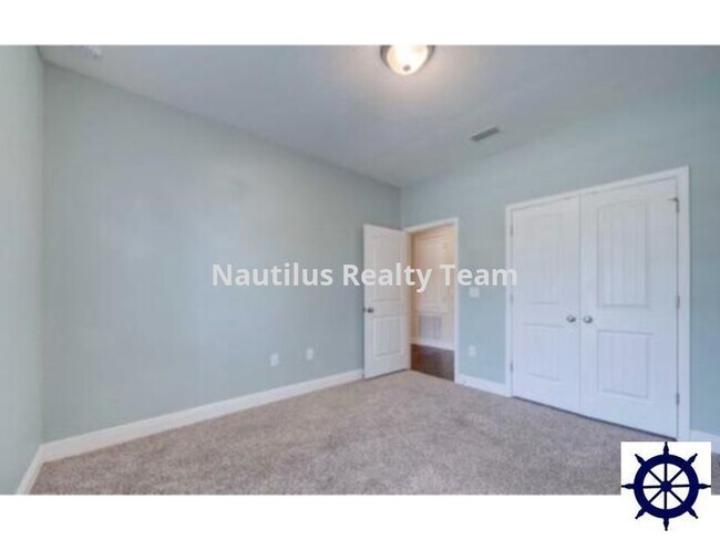 Foto del edificio - 109 Shoreview Dr