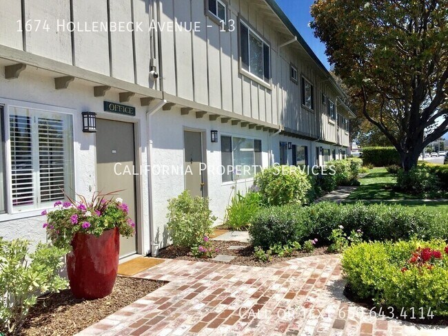 Foto del edificio - Village Square Townhouses