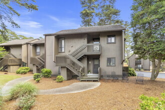 Building Photo - 800 St Andrews Dr