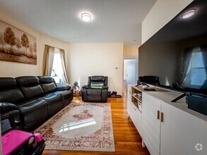Building Photo - 18 Egleston St