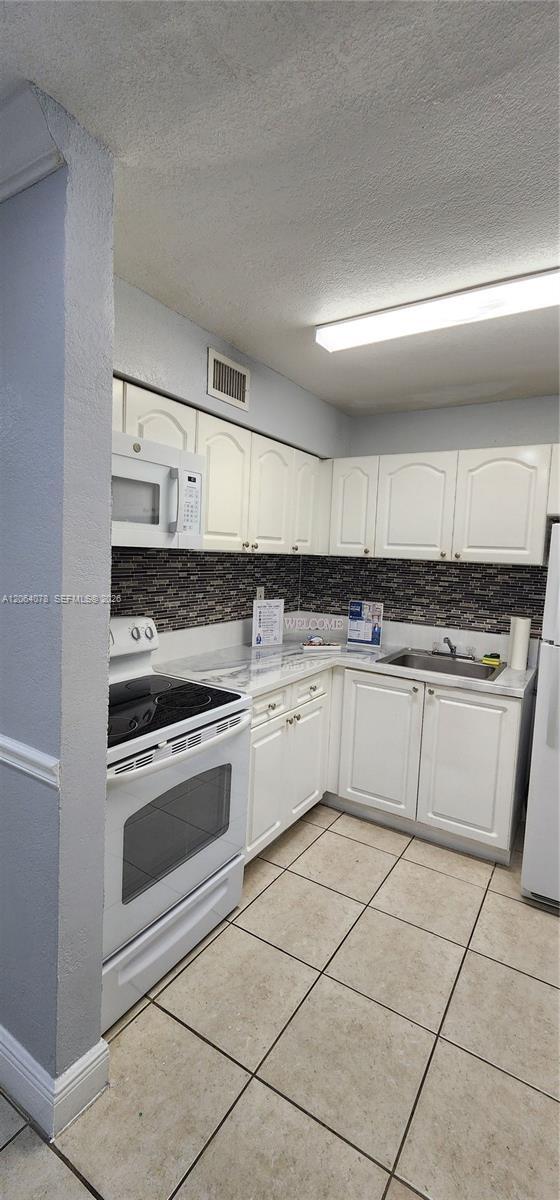 Building Photo - 9405 SW 76th St