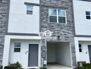 Building Photo - 620 Trikomo Dr