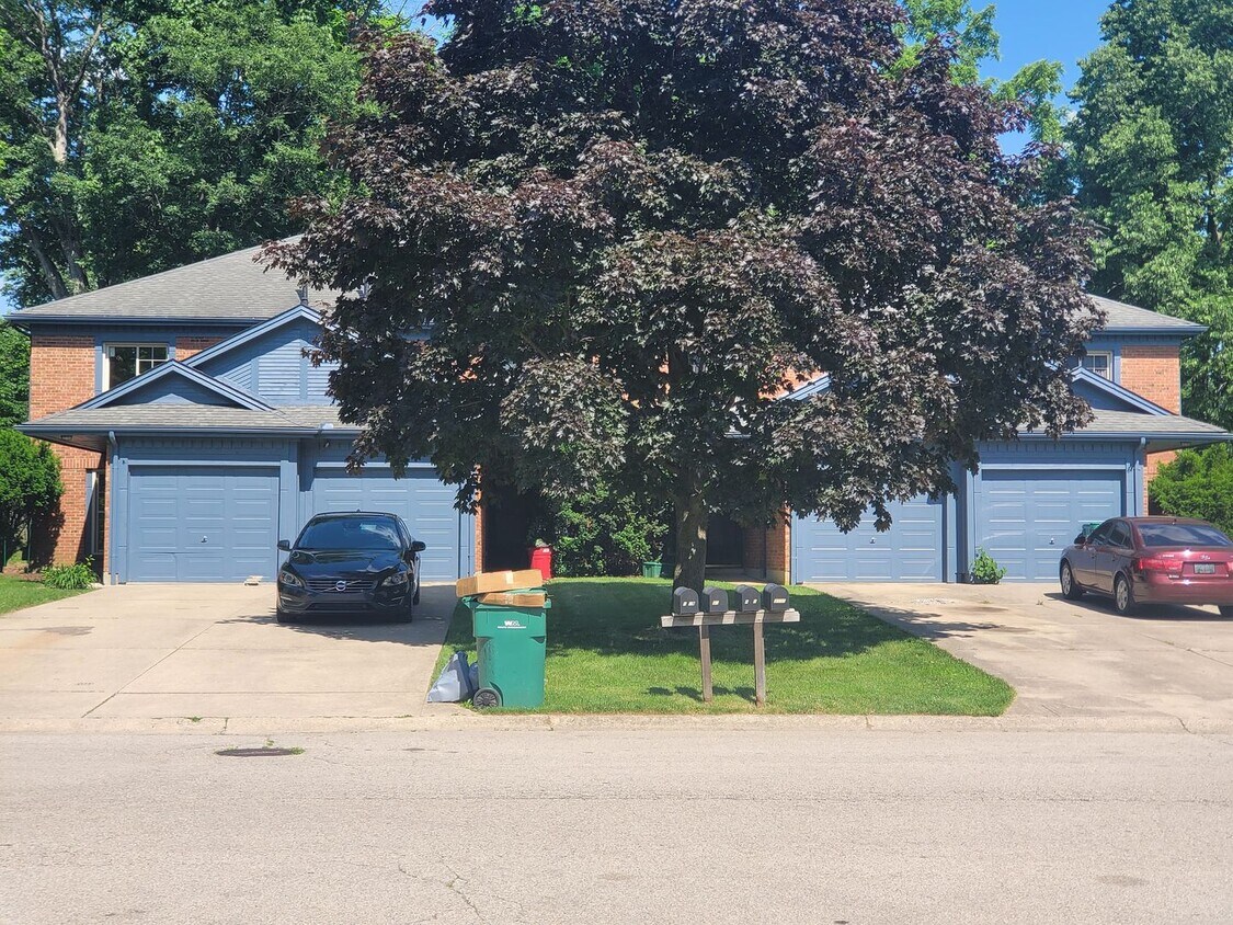 Foto principal - 3 Bedroom, 2.5 Bath Townhouse in Beavercreek!